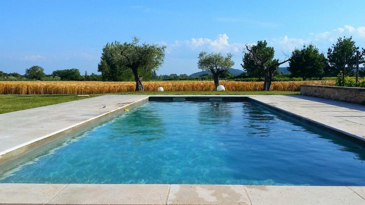 Fontaine De Cerier Bed & Breakfast Castillon du Gard Bagian luar foto