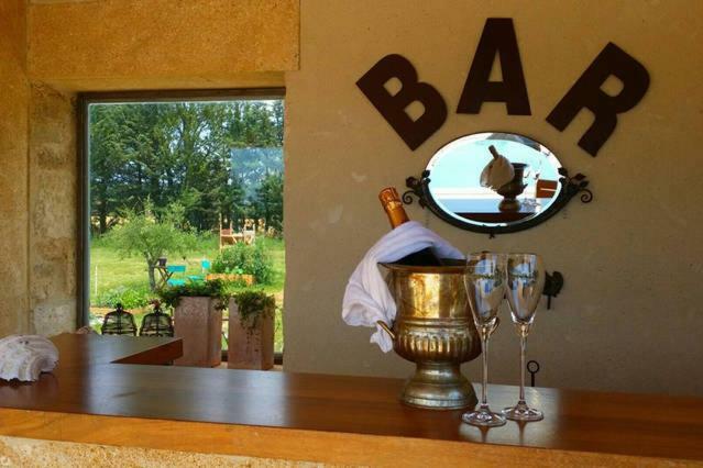 Fontaine De Cerier Bed & Breakfast Castillon du Gard Bagian luar foto