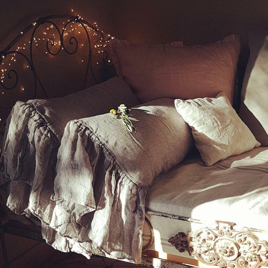 Fontaine De Cerier Bed & Breakfast Castillon du Gard Bagian luar foto
