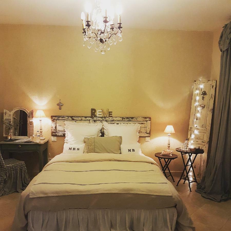 Fontaine De Cerier Bed & Breakfast Castillon du Gard Bagian luar foto
